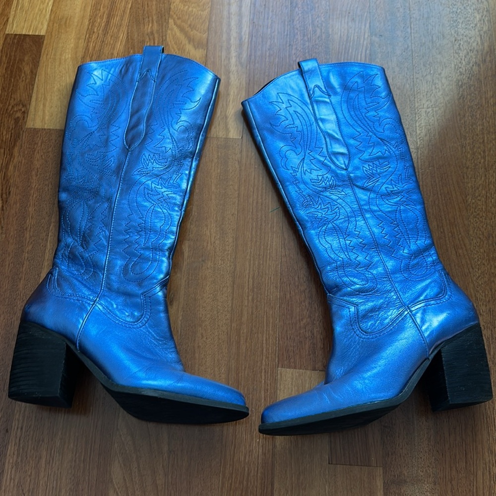 Genuine leather Metallic Blue
western cowboy boots size 9.5
New without tags - Picture 8 of 16